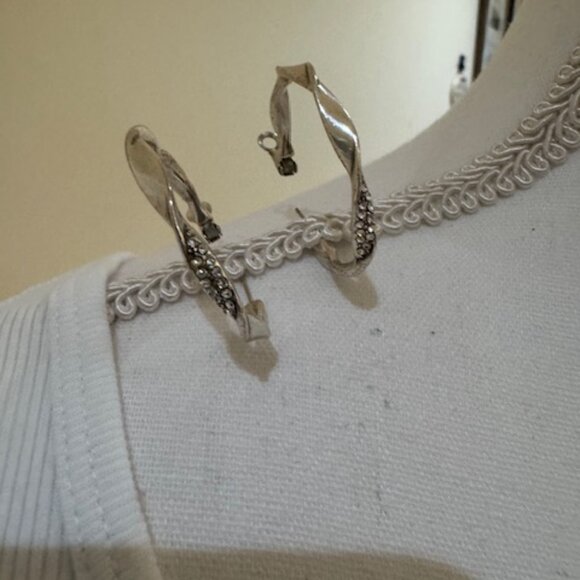 Brighton Earrings and Tin Bundle - Picture 5 of 6